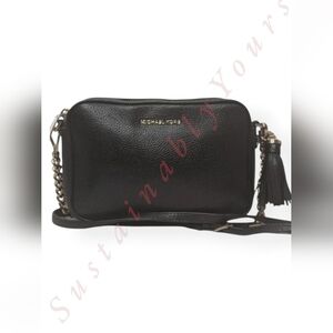 Michael Kors Ginny Crossbody Camera Bag in Black Pebbled Leather Jet Set Bag